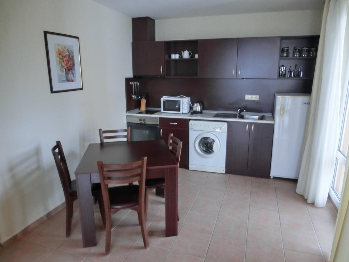 Sea View Crown Apartment On Complex With Pools And Beach, Sveti Vlas Exterior photo